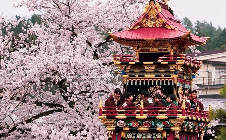 日本留学一年要花费多少钱？日本留学的费用是多少？